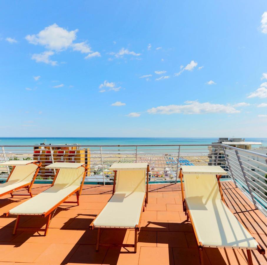 Hotel Ali D'Oro Rimini Bagian luar foto